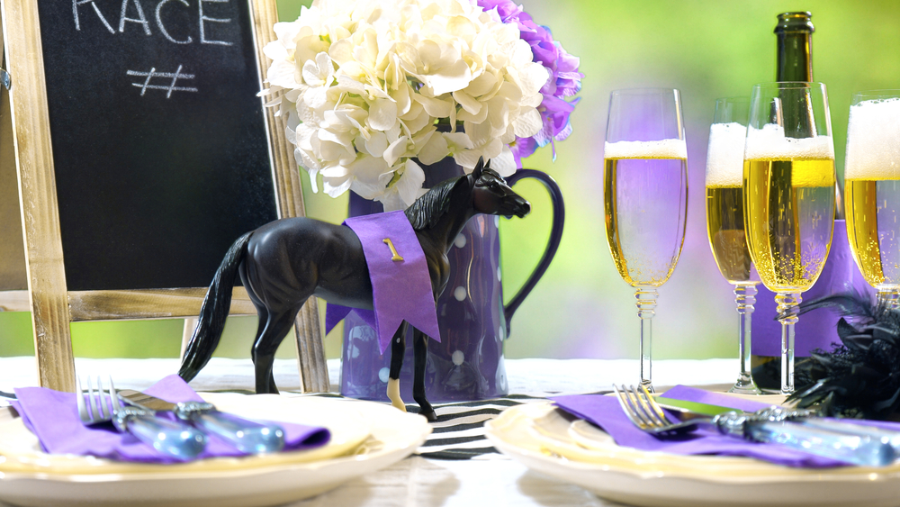 Melbourne Cup Carnival Horse and Champagne Flutes